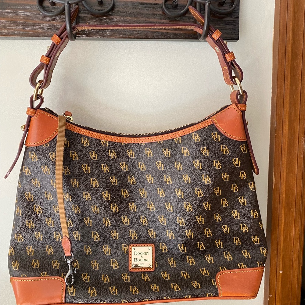 Dooney and Bourke hobo sack bag